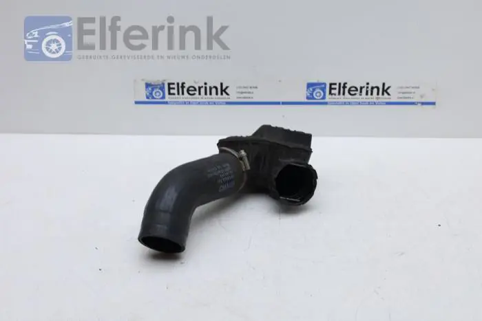 Intercooler Rohr Lynk & Co 01