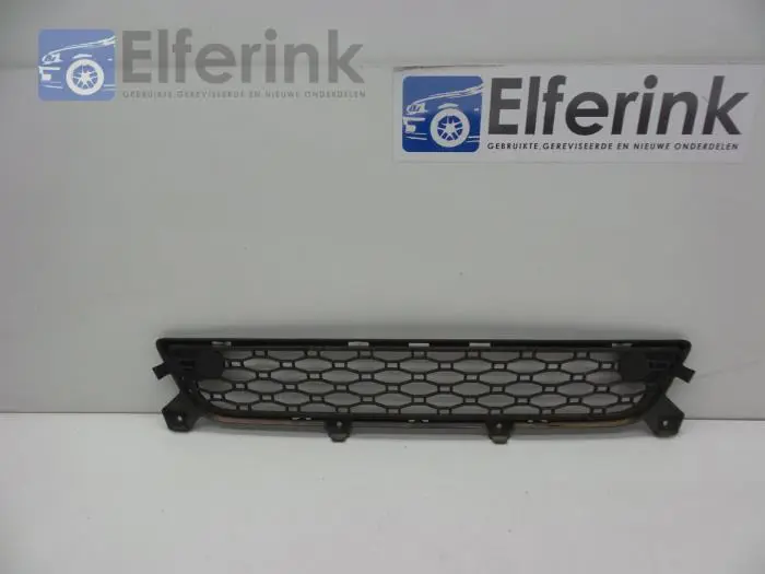 Front bumper, central component Volvo XC60